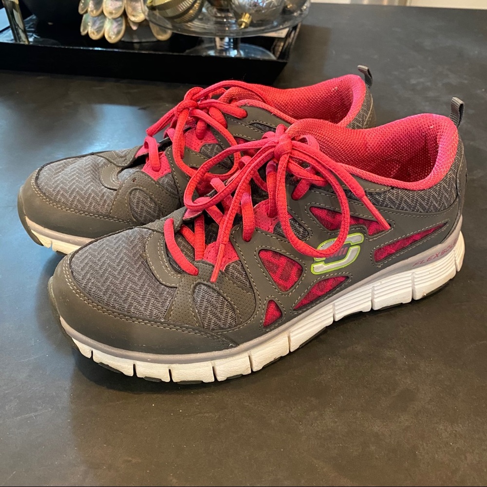 Sketchers flex sole